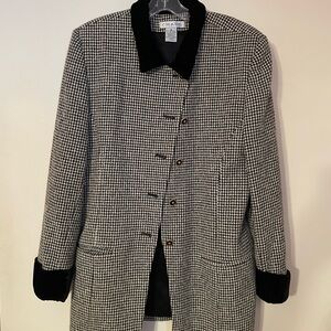 Chaus Houndstooth Jacket with Black Velvet Accents